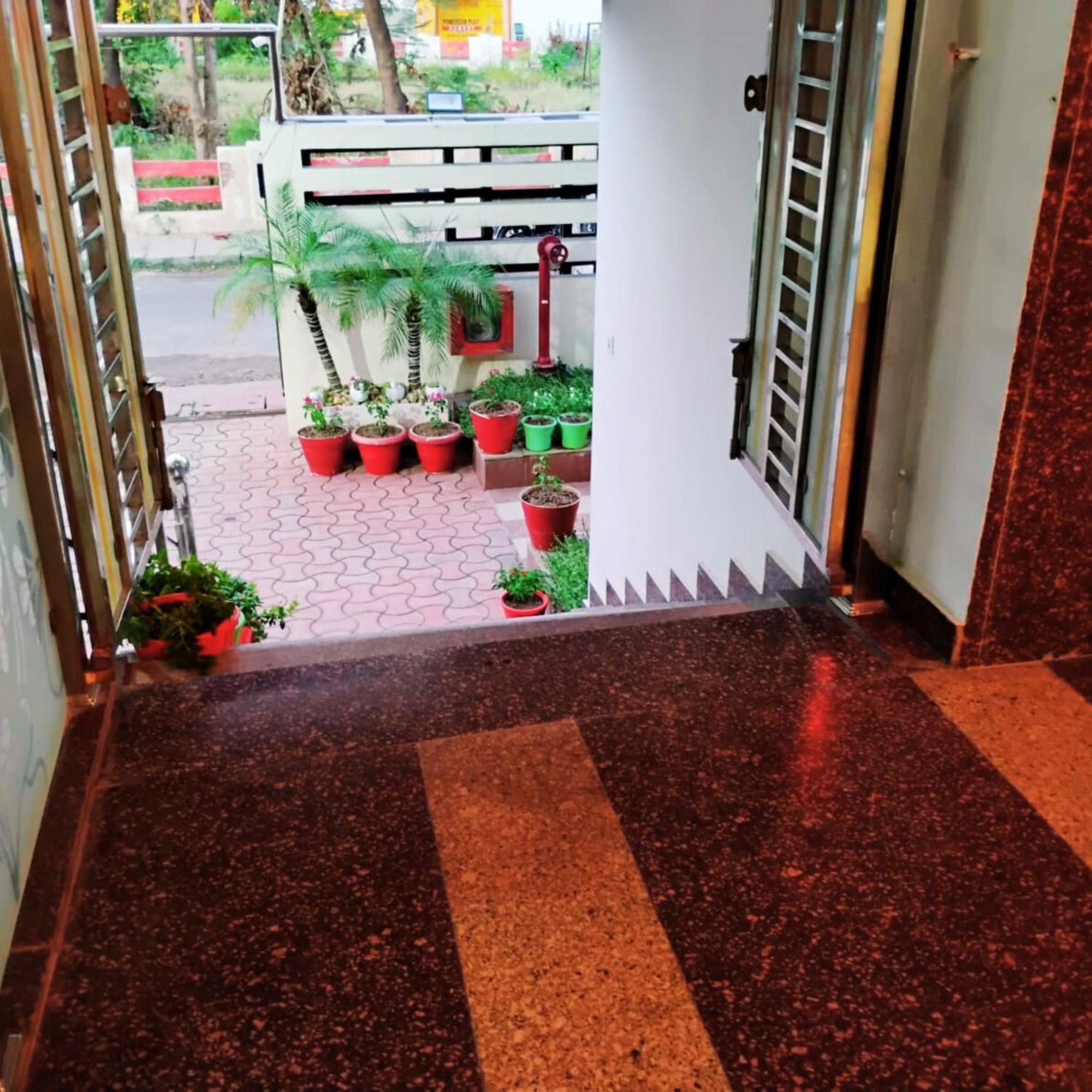 Hotel Lake View Grand Lucknow Ngoại thất bức ảnh