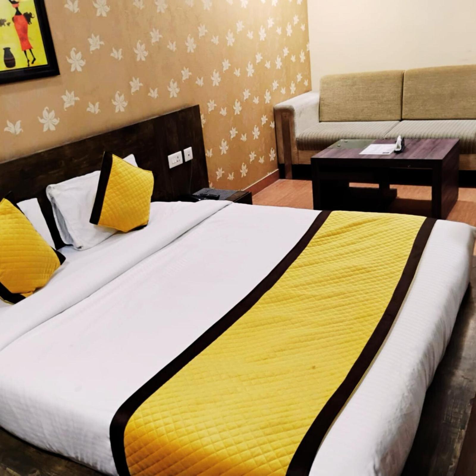 Hotel Lake View Grand Lucknow Ngoại thất bức ảnh