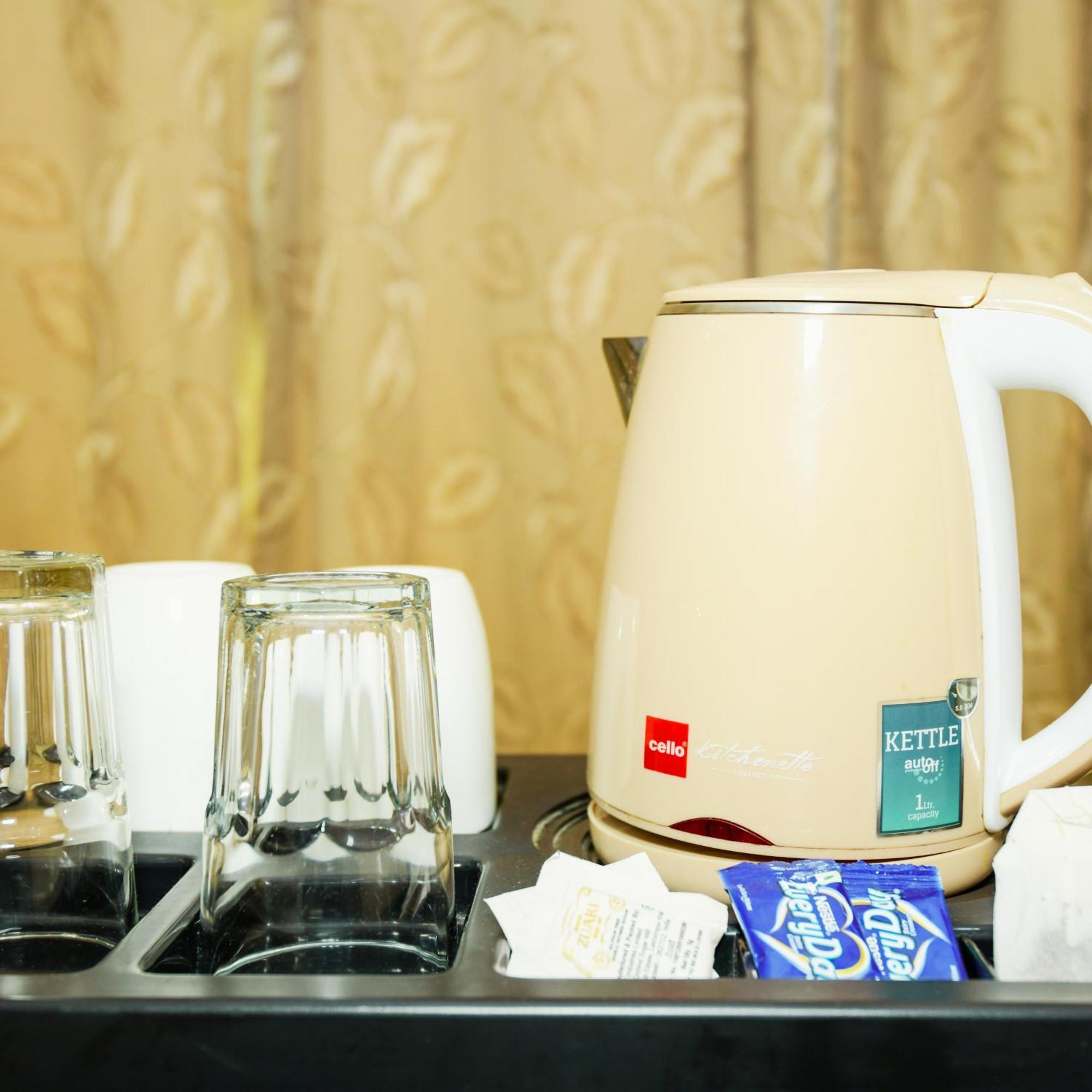 Hotel Lake View Grand Lucknow Ngoại thất bức ảnh