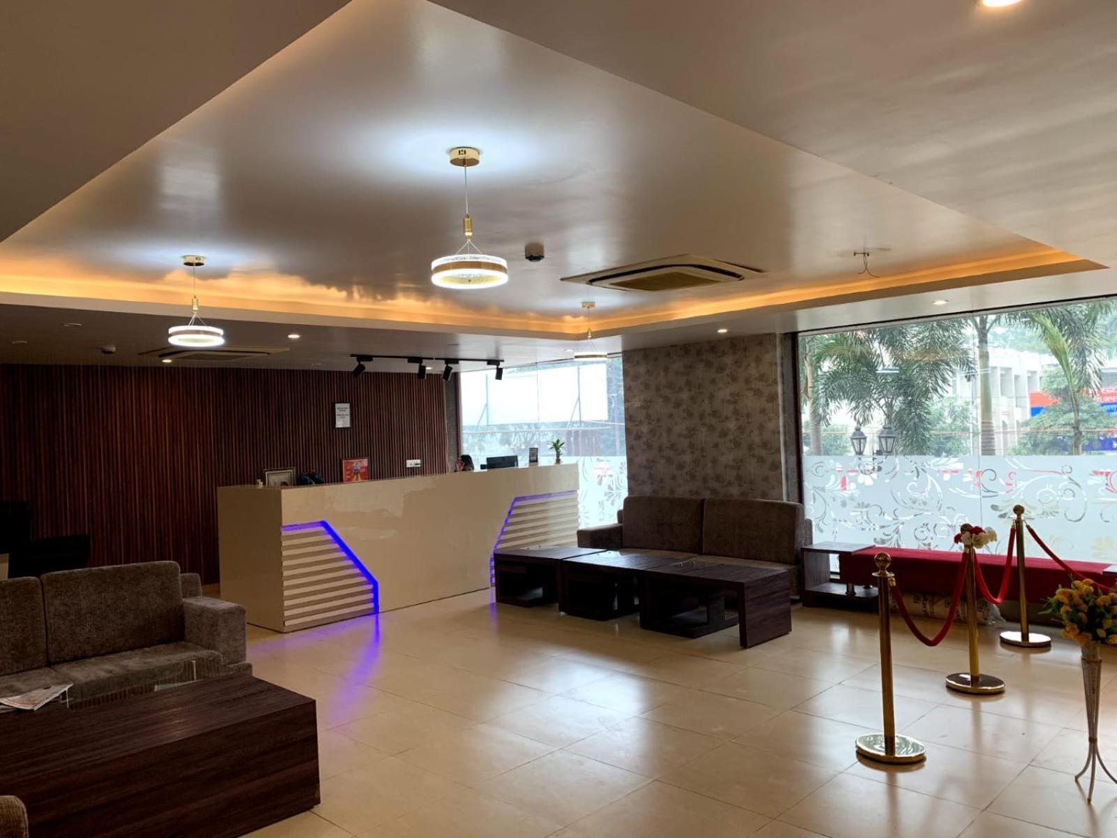 Hotel Lake View Grand Lucknow Ngoại thất bức ảnh