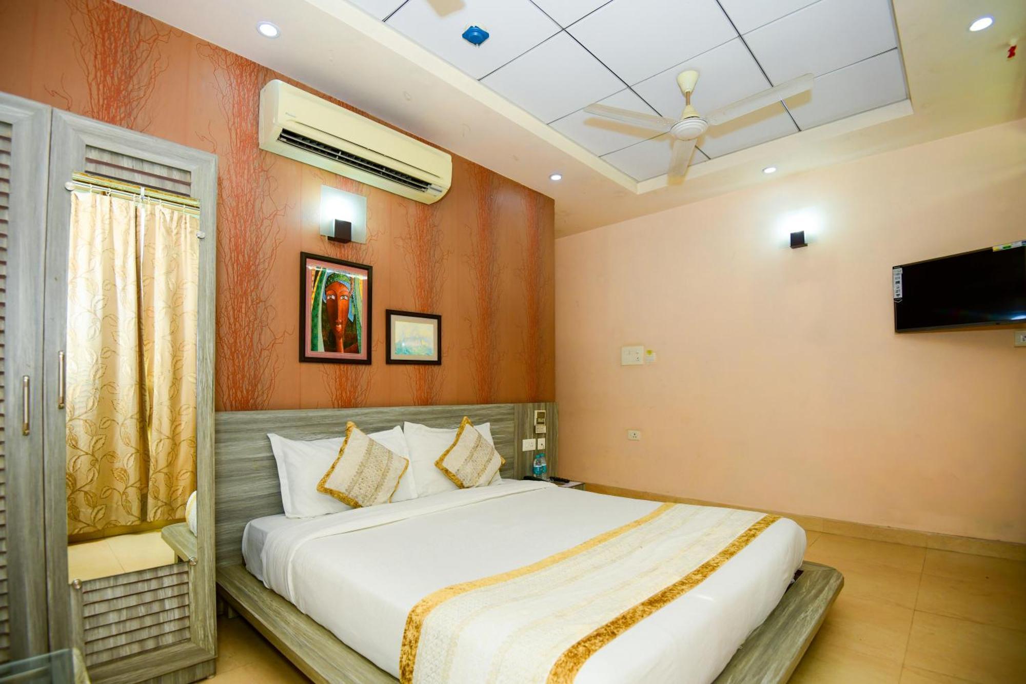 Hotel Lake View Grand Lucknow Ngoại thất bức ảnh