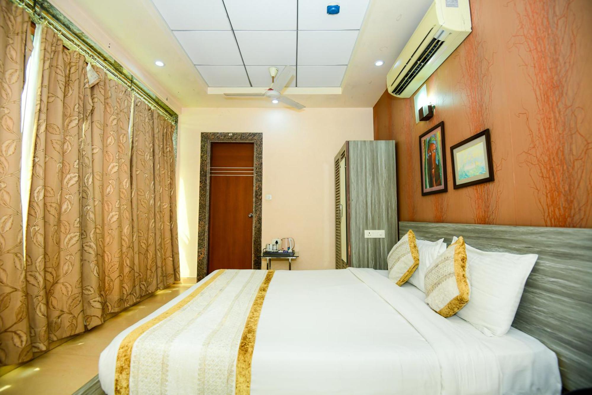 Hotel Lake View Grand Lucknow Ngoại thất bức ảnh